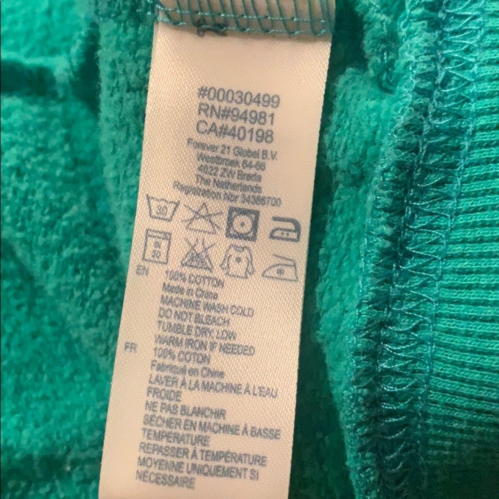 Zip up - Picture 6 of 6